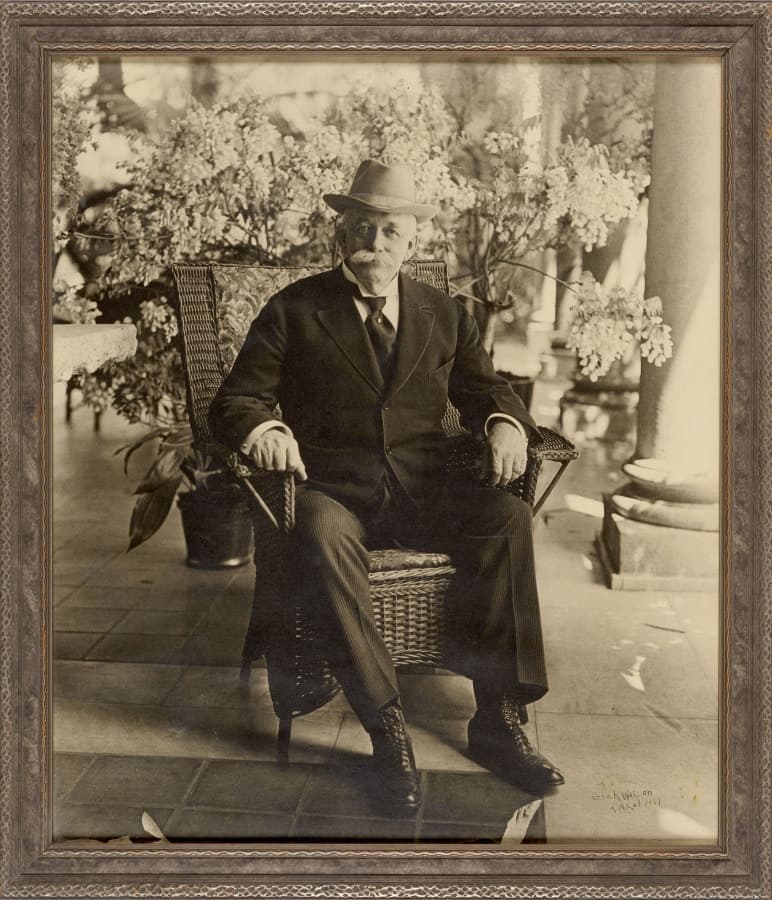<p>Henry Huntington</p>

